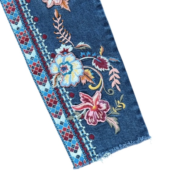 Driftwood Jackie Embroidered Jeans - Picture 11 of 12